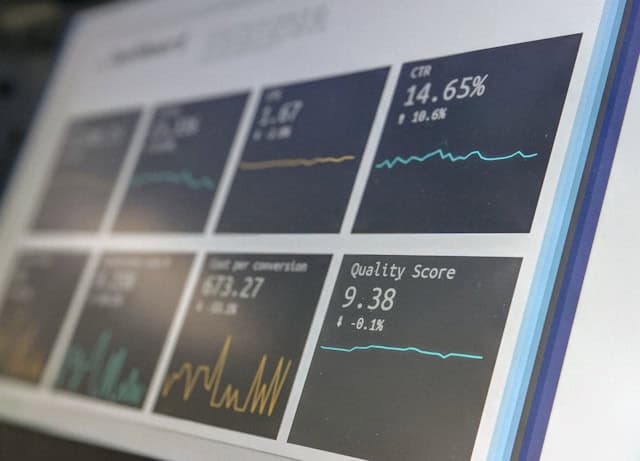 Web-Based Marketing Tools: Optimizing Campaign Performance